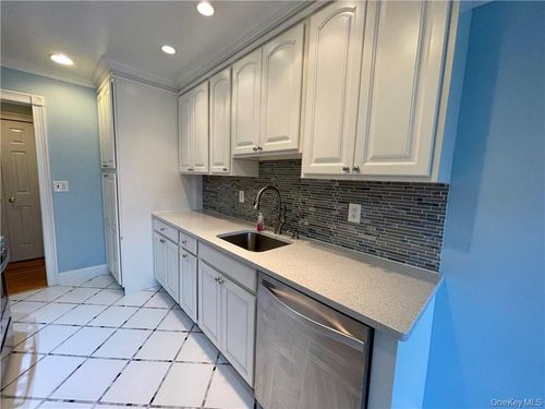 apt-l-6 Church Ln, Valley Cottage, NY, 10989-1968 | Card Image