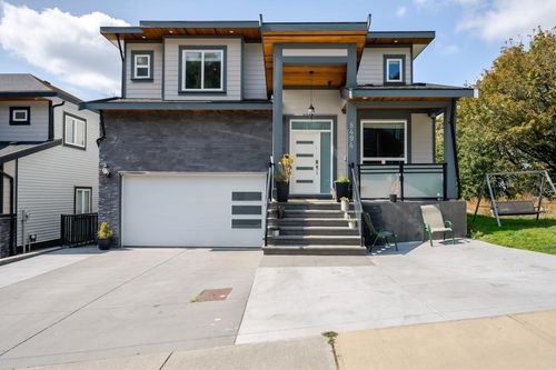 8494 Forest Gate Dr, Chilliwack, BC, V4Z0C7 | Card Image