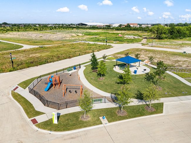The entire family will enjoy outdoor fun at any of the planned parks and playgrounds throughout the community! | Image 20