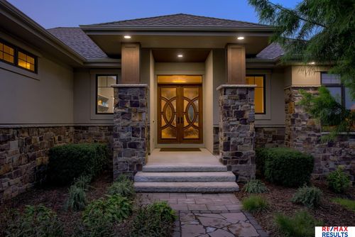 21114 Cedar St, Elkhorn, NE, 68022-2741 | Card Image