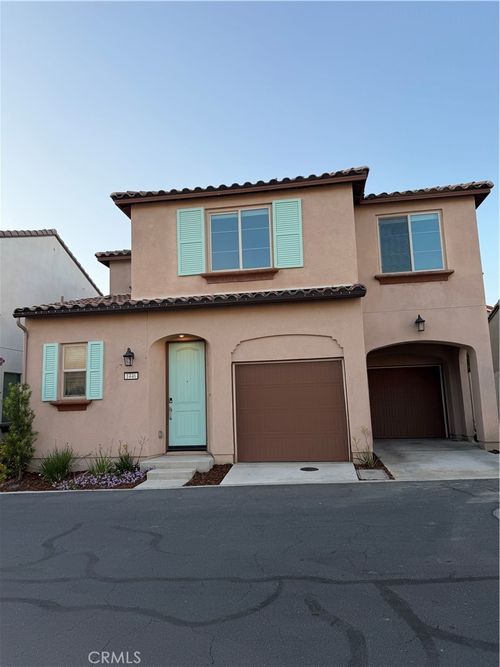 1446 E Laurelwood Dr, San Bernardino, CA, 92408-3676 | Card Image
