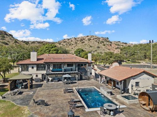 98 S Lakeshore Dr, Ransom Canyon, TX, 79366-2410 | Card Image
