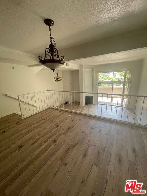 unit-10-4305 Redwood Ave, Marina del Rey, CA, 90292-6420 | Card Image