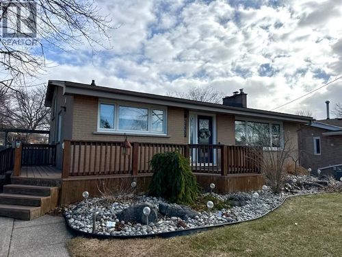 1137 Gurd St, Sarnia, ON, N7S2G9 | Card Image