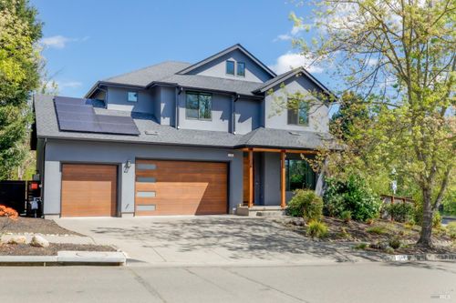 1500 San Ramon Way, Santa Rosa, CA, 95409-4344 | Card Image