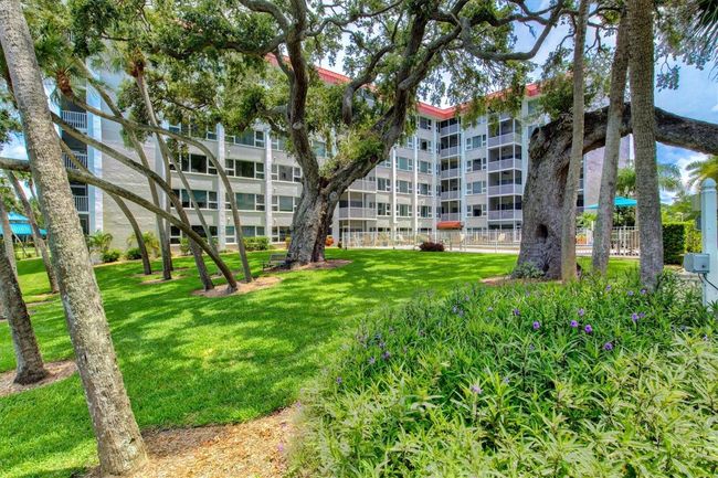UNIT-103 - 1100 Imperial Dr, House other with 2 bedrooms, 2 bathrooms and null parking in Sarasota FL | Image 51