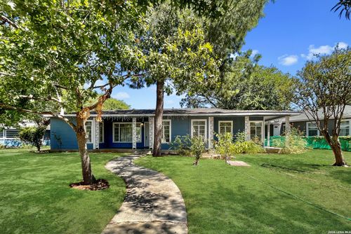 2331 W Magnolia Ave, San Antonio, TX, 78201-4841 | Card Image