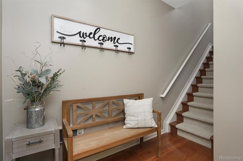 6725 Boulder Pointe Dr, Washington Township, MI, 48094-4501 | Card Image