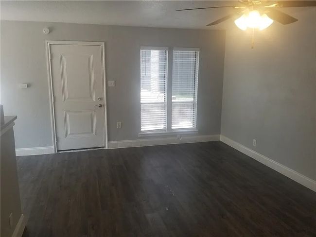 APT-115 - 6509 Berkman Dr, Condo with 2 bedrooms, 1 bathrooms and 2 parking in Austin TX | Image 11