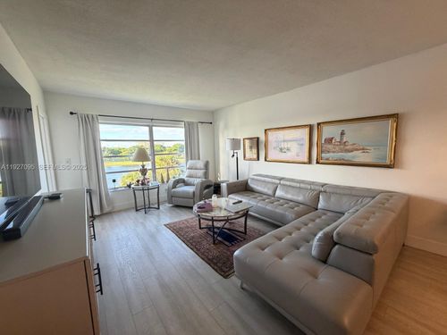 apt-405-2801 N Palm Aire Dr, Pompano Beach, FL, 33069-3419 | Card Image