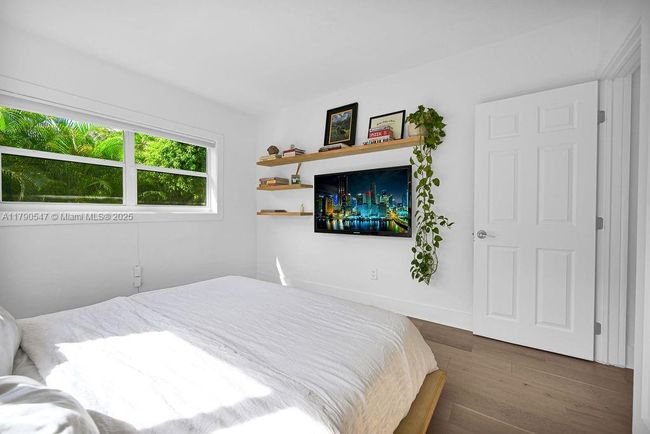 1010 Ne 83 Rd St, House other with 3 bedrooms, 3 bathrooms and null parking in Miami FL | Image 14