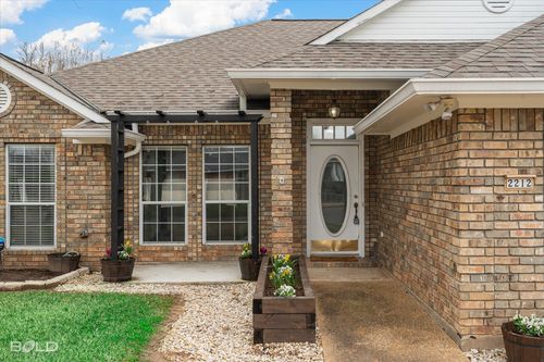 2212 Middle Creek Blvd, Bossier City, LA, 71111-5612 | Card Image