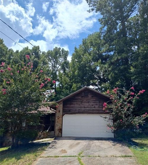 629 Woodsong Ln, Stone Mountain, GA, 30087-5736 | Card Image