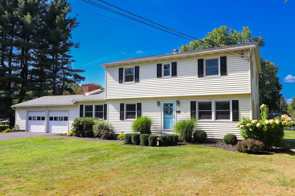 Brookside Cir, Elmira, NY 14903