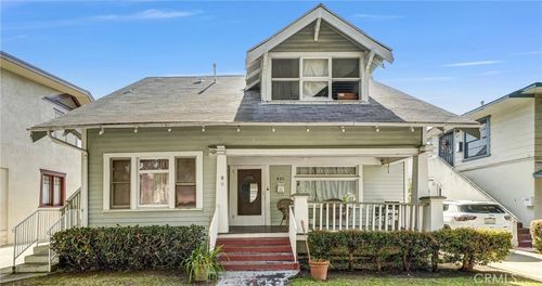 831 French Street, Santa Ana, CA, 92701 | Card Image