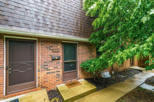 1884 Willoway Cir S, Columbus, OH, 43220-7525 | Card Image