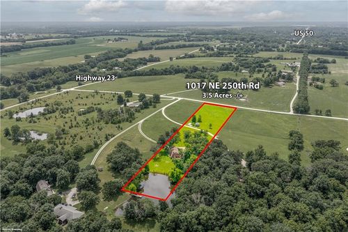1017 Ne 250, Knob Noster, MO, 65336-2418 | Card Image