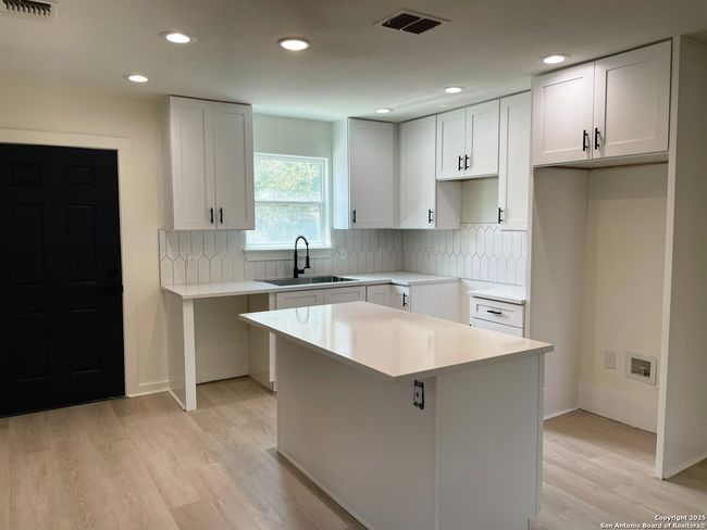 620 W Euclid Ave, House other with 2 bedrooms, 1 bathrooms and null parking in San Antonio TX | Image 16
