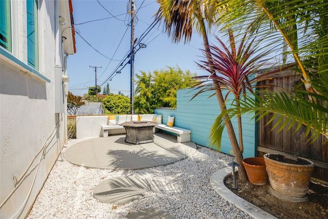 1660 Catalina Ave, House other with 3 bedrooms, 3 bathrooms and 1 parking in Seal Beach CA | Image 47
