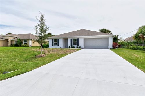 450 Kendall Ave, SEBASTIAN, FL, 32958-4938 | Card Image