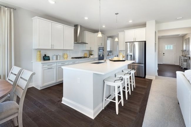 395 Point Ct, House other with 5 bedrooms, 3 bathrooms and 3 parking in Algonquin IL | Image 4