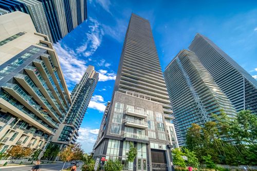 4508-70 Annie Craig Dr, Etobicoke, ON, M8V0G2 | Card Image