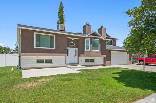 203 E Kristin Dr, Sandy, UT, 84070-3361 | Card Image