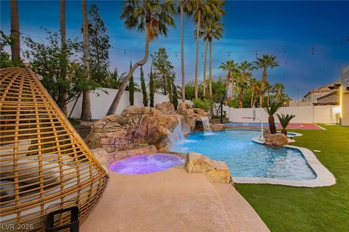 9498 Malasana Ct, Las Vegas, NV, 89147-8200 | Card Image