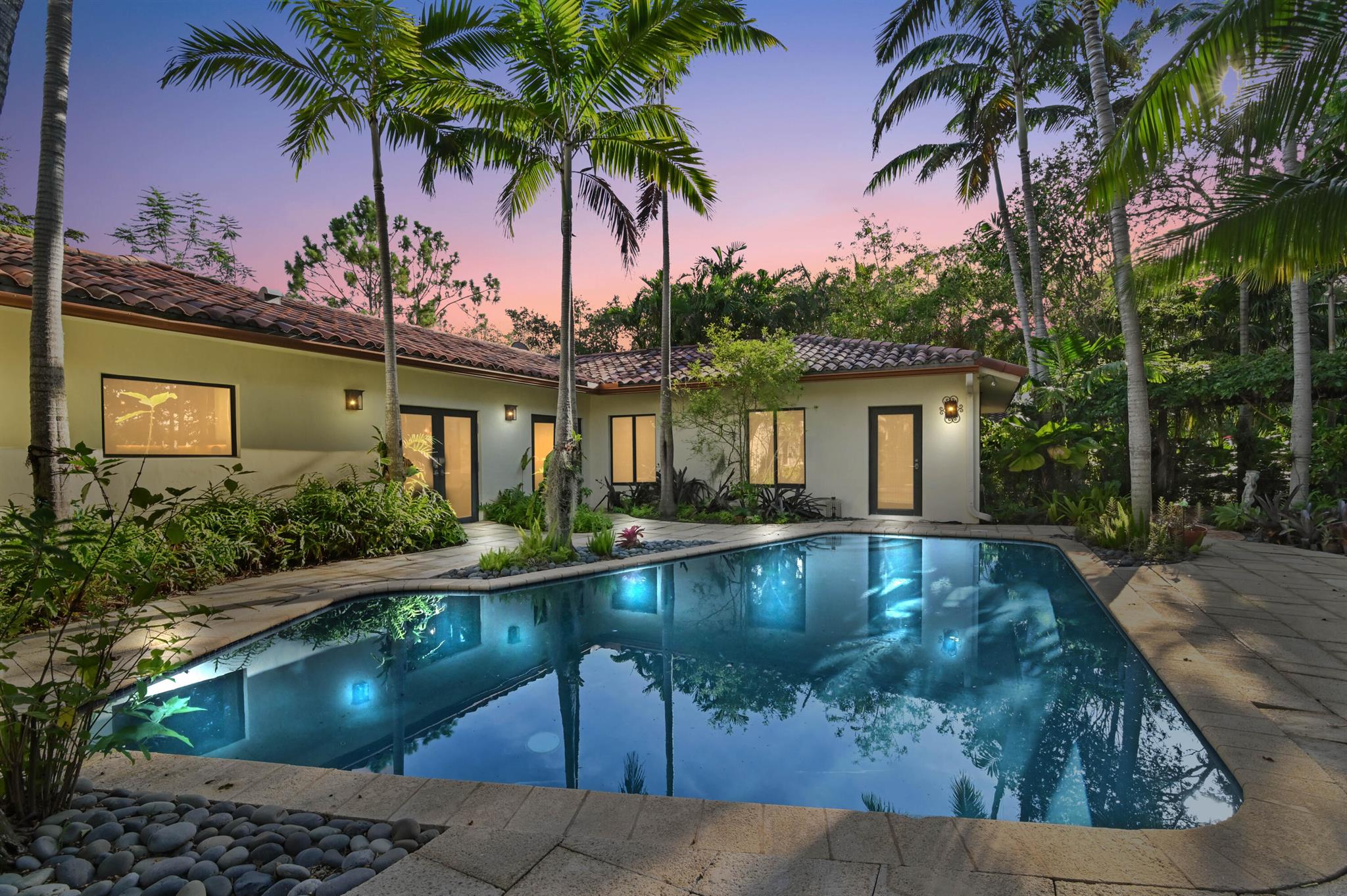 2nd St, Boca Raton, FL 33486