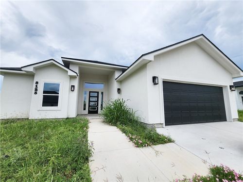 8125 Berenstain Dr, Corpus Christi, TX, 78414-4437 | Card Image