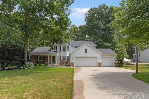 13462 Ravine View Dr, Grand Haven, MI, 49417-9179 | Card Image