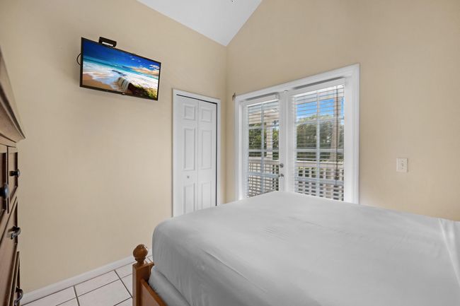 2104 Marina Villas Dr, Condo with 2 bedrooms, 3 bathrooms and null parking in Duck Key FL | Image 34