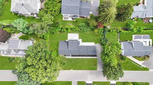 14 Lakeville Dr, Roslyn, NY, 11576-2515 | Card Image