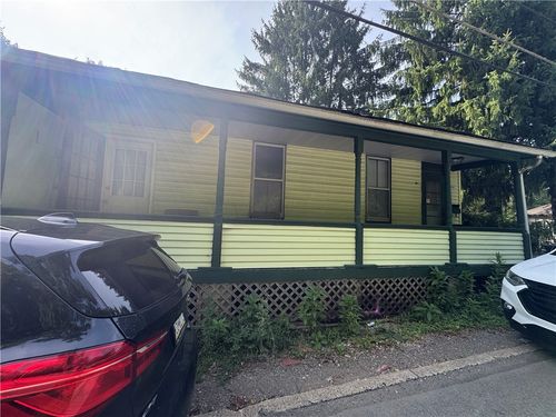 1004 Ravine St, Munhall, PA, 15120-2139 | Card Image