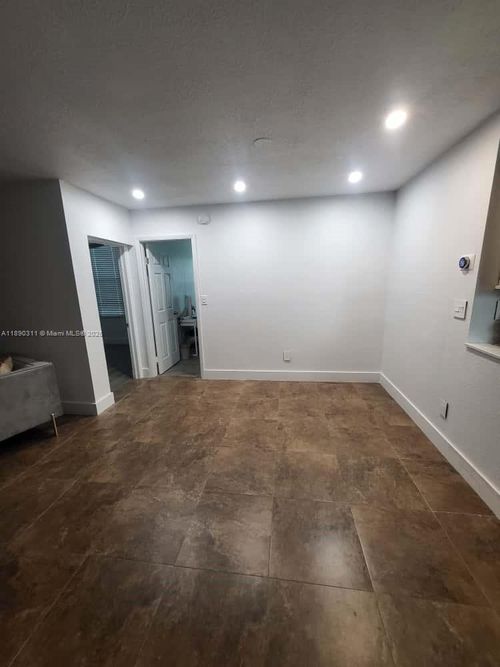 1236-1236 N Hiatus Rd, Pembroke Pines, FL, 33026-2720 | Card Image