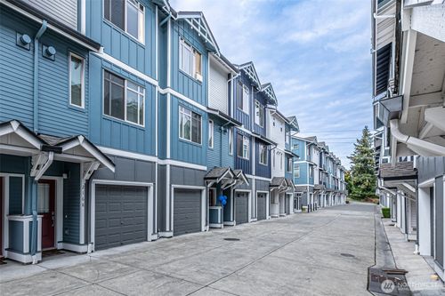 2168 Yakima Ct, Tacoma, WA, 98405-3864 | Card Image