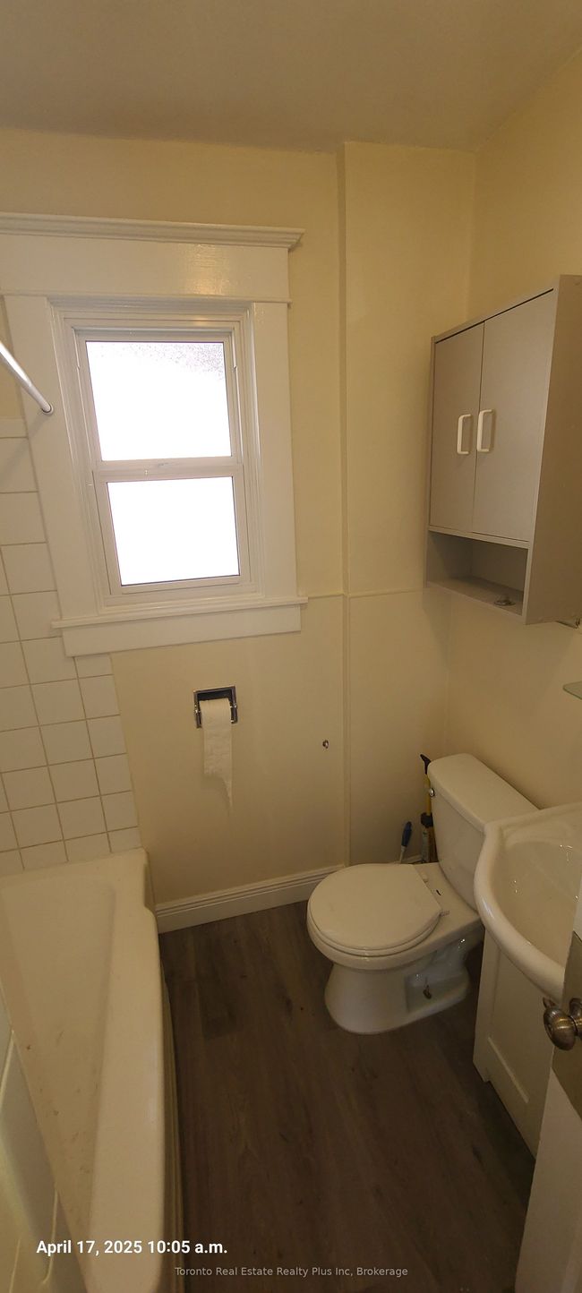 6359 Ker St, House other with 4 bedrooms, 2 bathrooms and 1 parking in Niagara Falls ON | Image 13