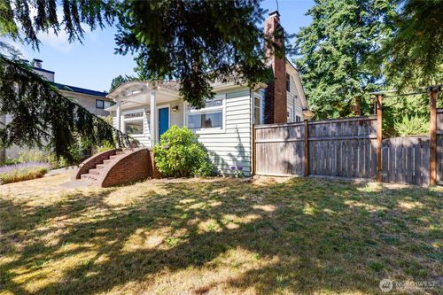 8607 15th Ave Ne, Seattle, WA, 98115-3103 | Card Image