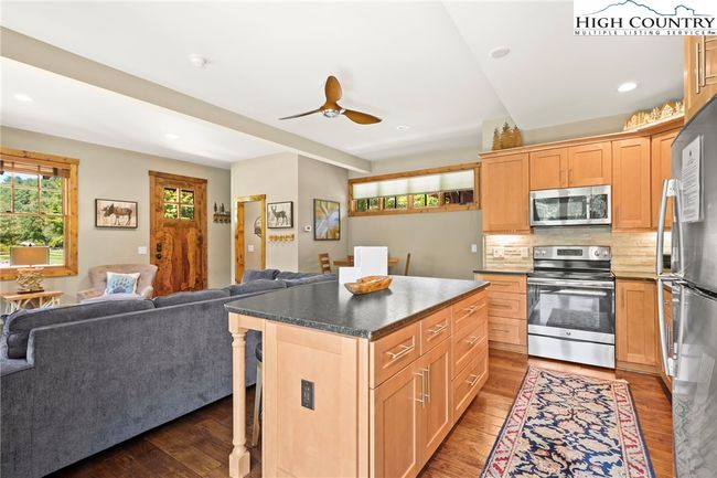 8 - 52 Eagle Cottage Ln, Townhouse with 1 bedrooms, 2 bathrooms and null parking in Banner Elk NC | Image 15
