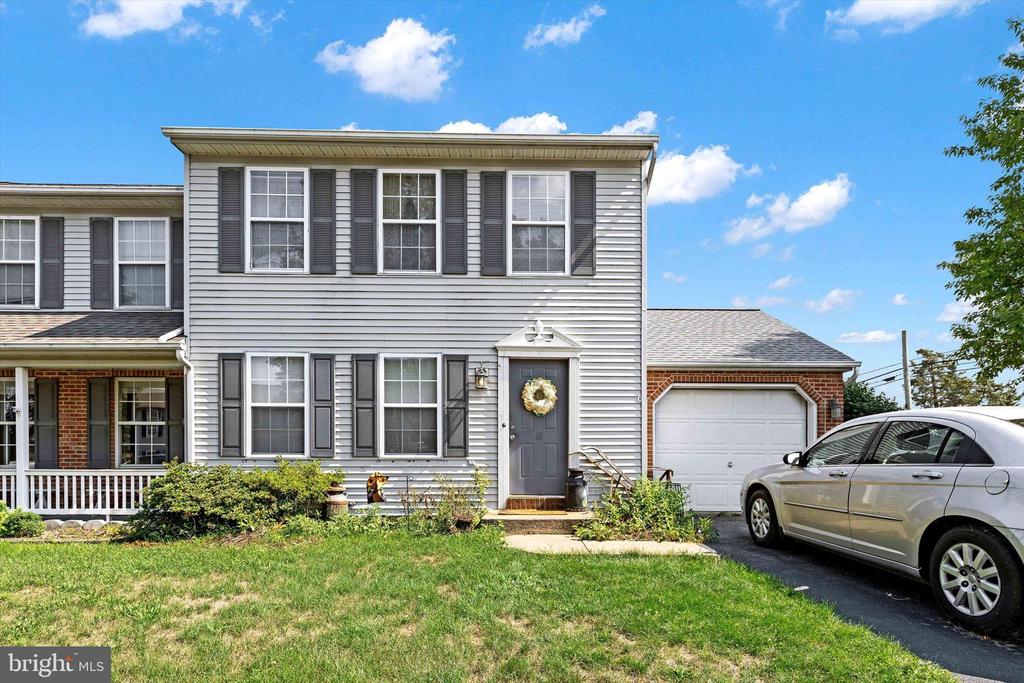 Ashley Dr, Marietta, PA 17547