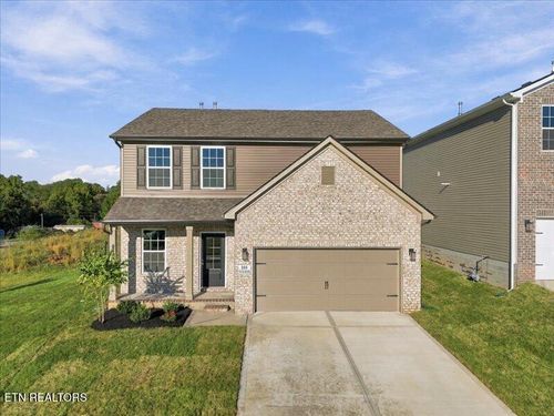 104 Clover Meadow Ln, Maryville, TN, 37801-9545 | Card Image