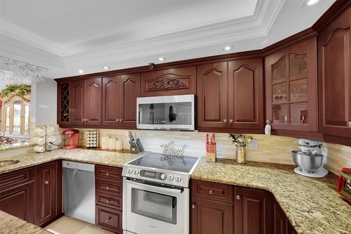 304-2900 Ne 14th Street Cswy, Pompano Beach, FL, 33062-3641 | Card Image