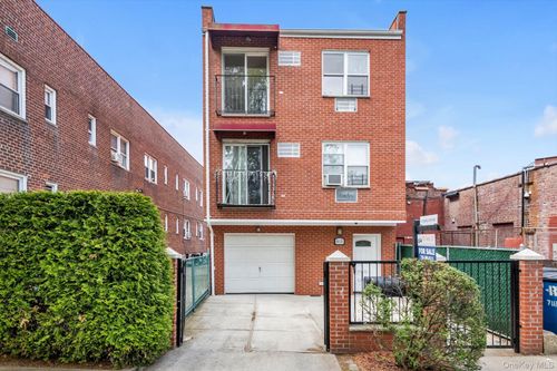 84-51 64th Rd, Middle Village, NY, 11379-1914 | Card Image