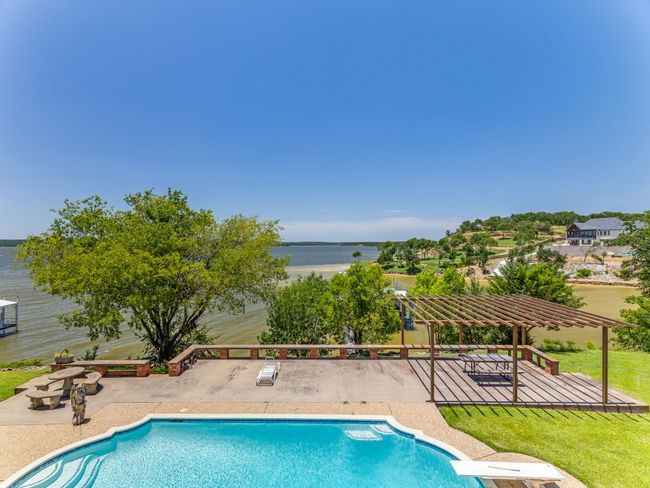 210 Private Road 1543, House other with 4 bedrooms, 4 bathrooms and null parking in Bridgeport TX | Image 7