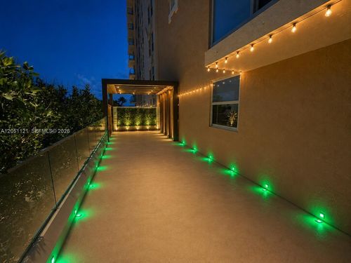 2c-1912 S Ocean Dr, HALLANDALE BEACH, FL, 33009-5955 | Card Image