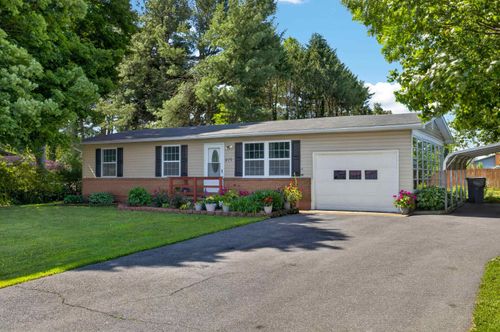 409 13th St, GROTTOES, VA, 24441 | Card Image
