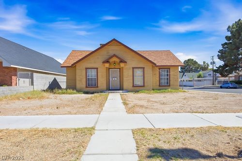 529 S 9th St, Las Vegas, NV, 89101-7010 | Card Image