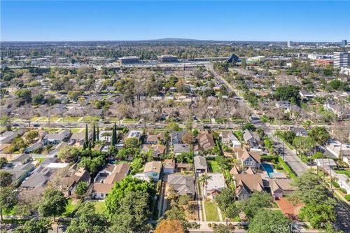 2416 Poinsettia St, Santa Ana, CA, 92706-2052 | Card Image