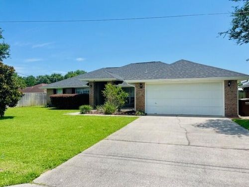 8271 Branston Dr, Navarre, FL, 32566-4128 | Card Image