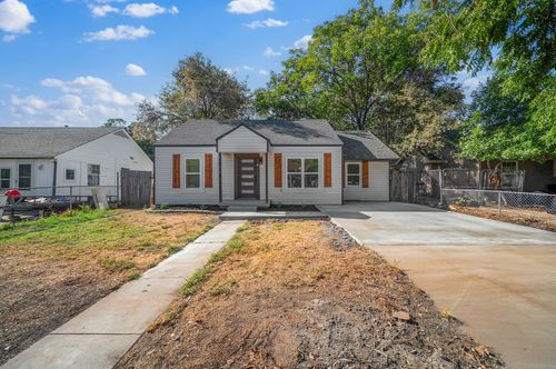 1513 Ash St, Grand Prairie, TX, 75050-3818 | Card Image